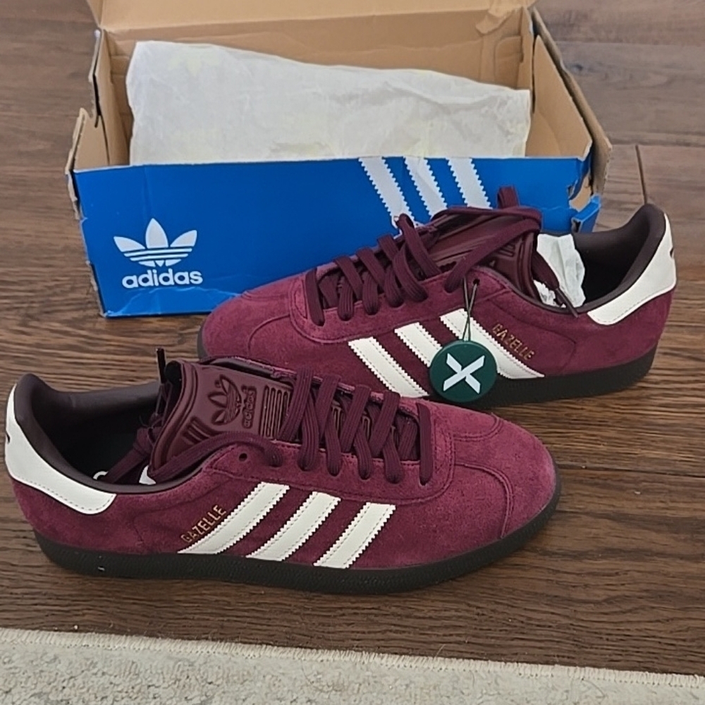 NEW Adidas Men's Purple/Maroon Sneakers Size 9 US